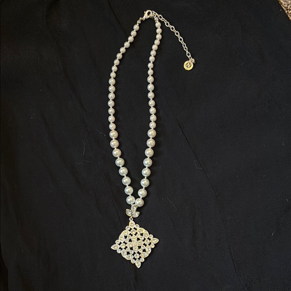 Elegant Napier Faux Pearl Necklace